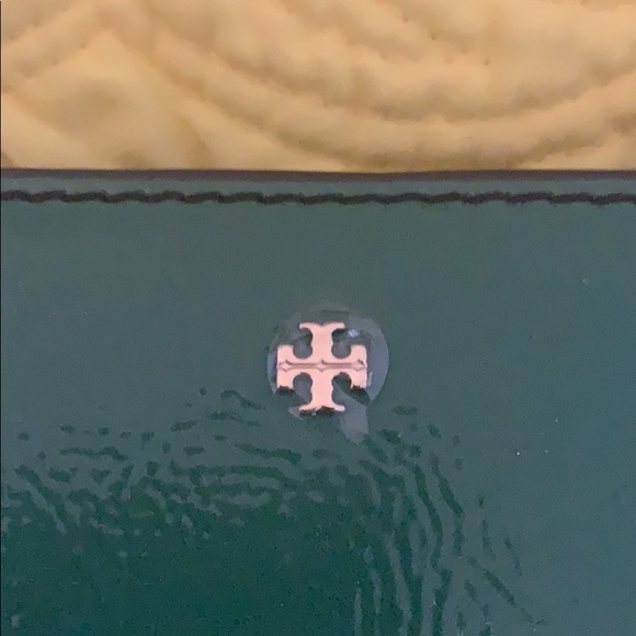 Tote - Picture 2 of 4